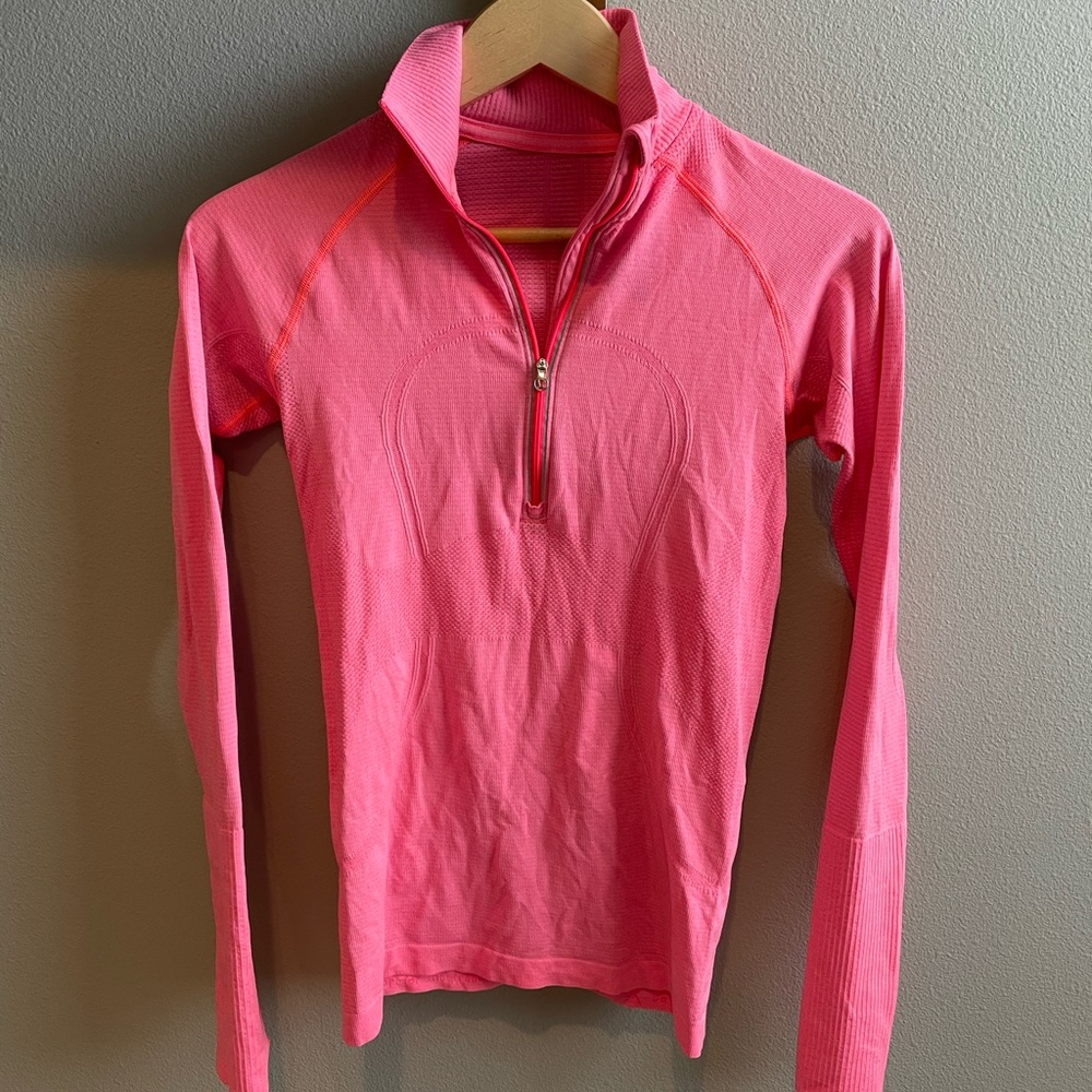 Lululemon swiftly tech half zip.